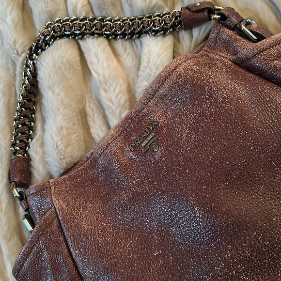 👜 Vintage PRADA Cervo Lux Hobo Chain Bag - Burgundy Craquelle - Picture 10 of 16
